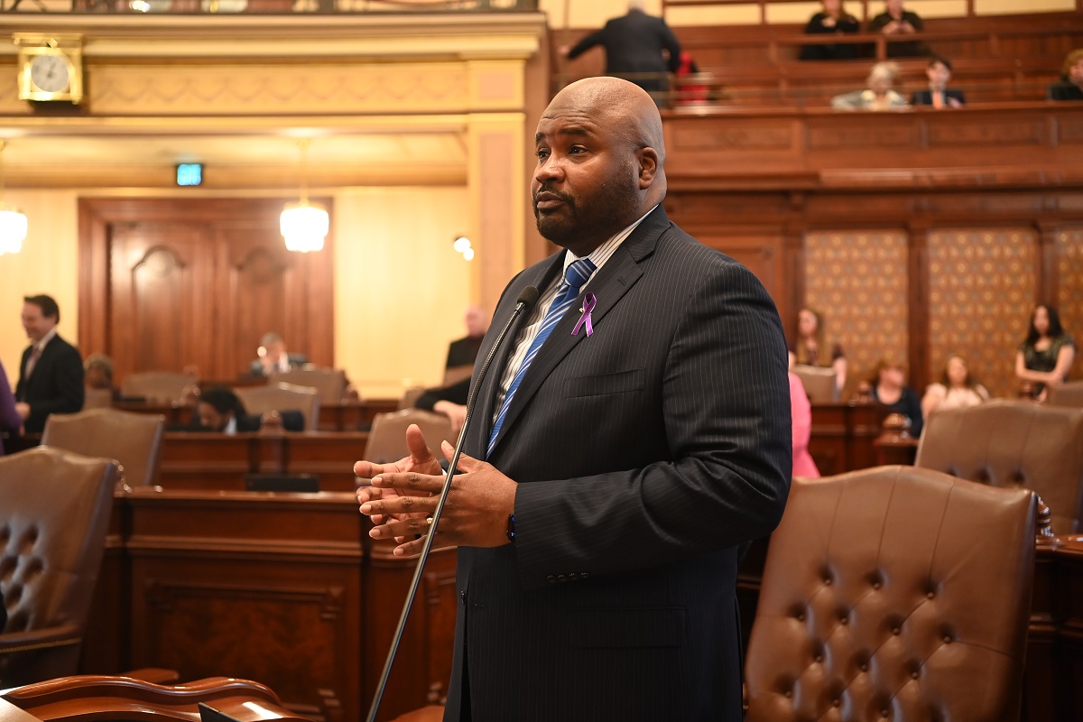 Sims SB1899photo
